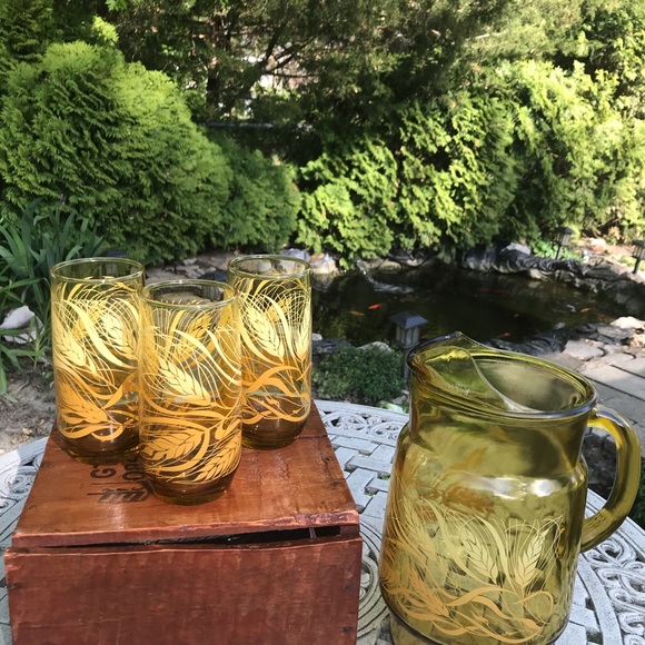 Vintage Anchor Hocking Golden Wheat pitcher set. - Picture 6 of 16